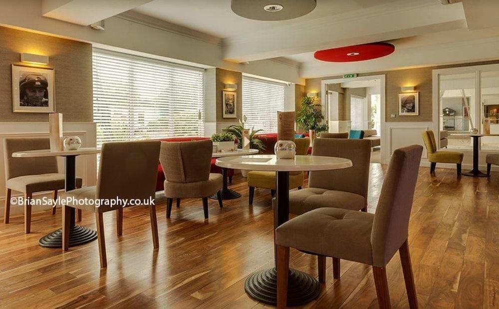 The Park Hotel Sefton Exterior photo